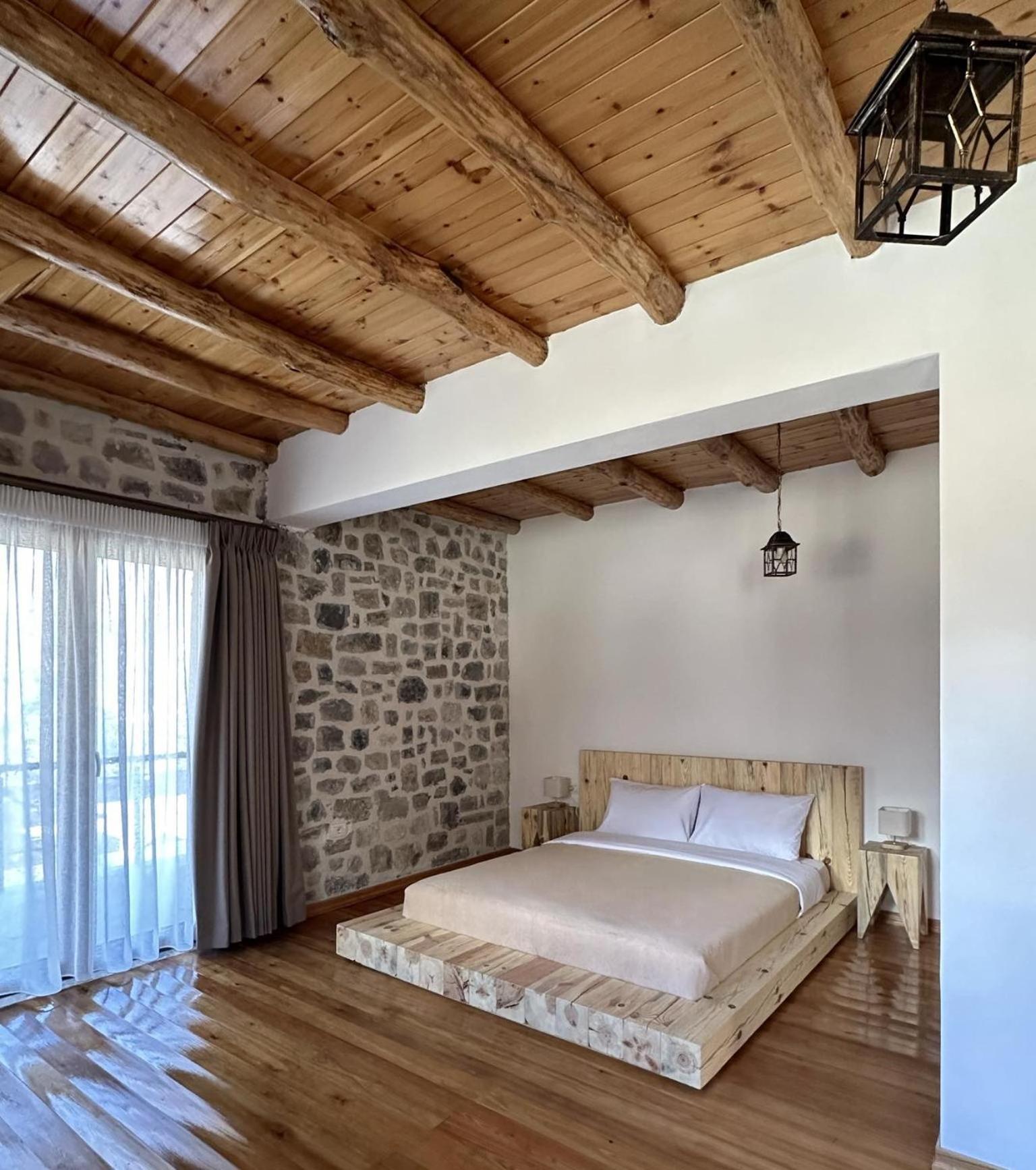Valter & Drita'S Guesthouse Theth Exterior photo