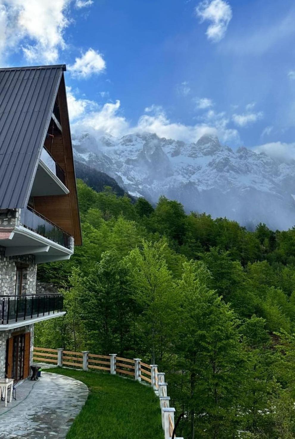 Valter & Drita'S Guesthouse Theth Exterior photo