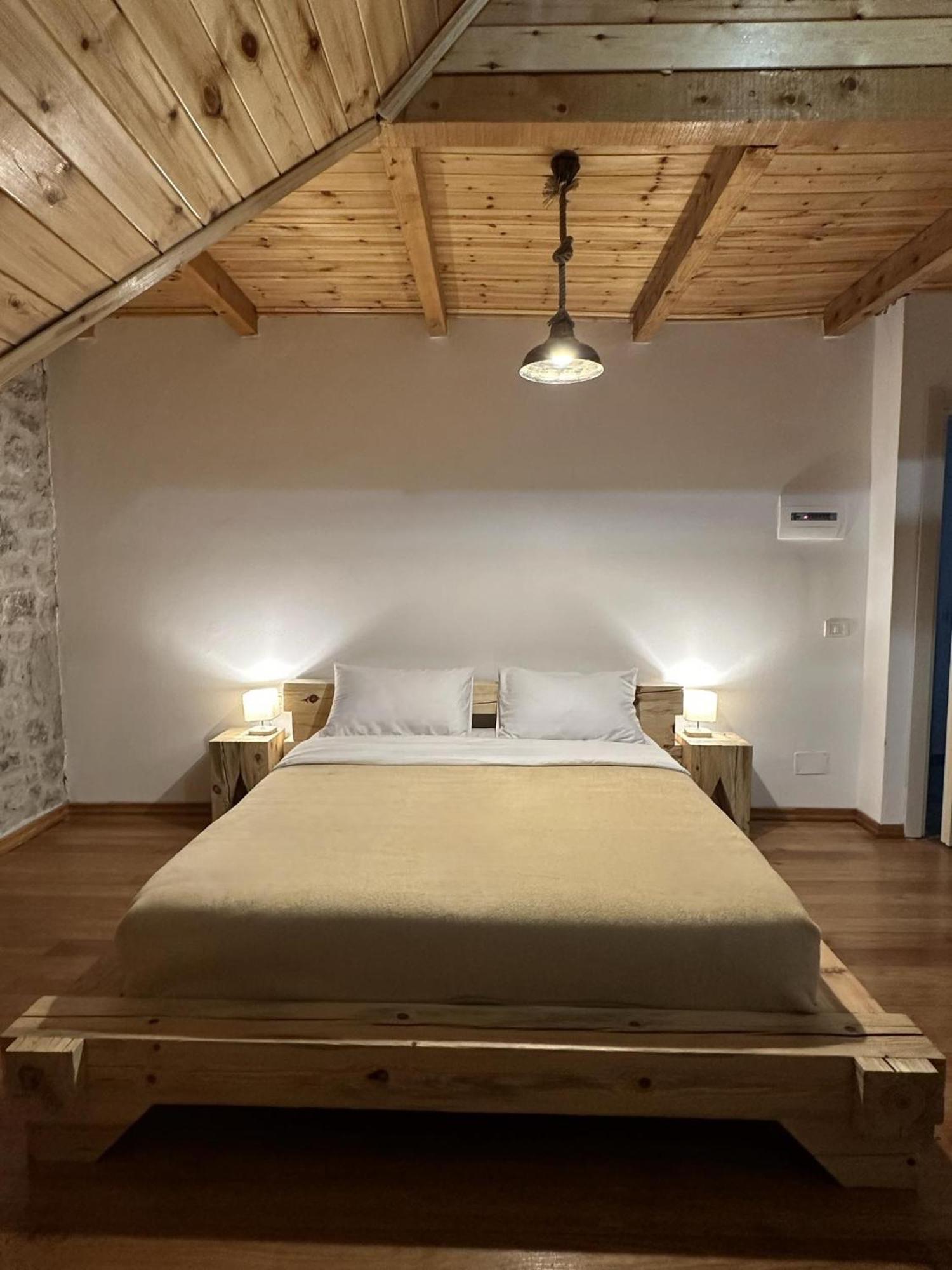 Valter & Drita'S Guesthouse Theth Exterior photo