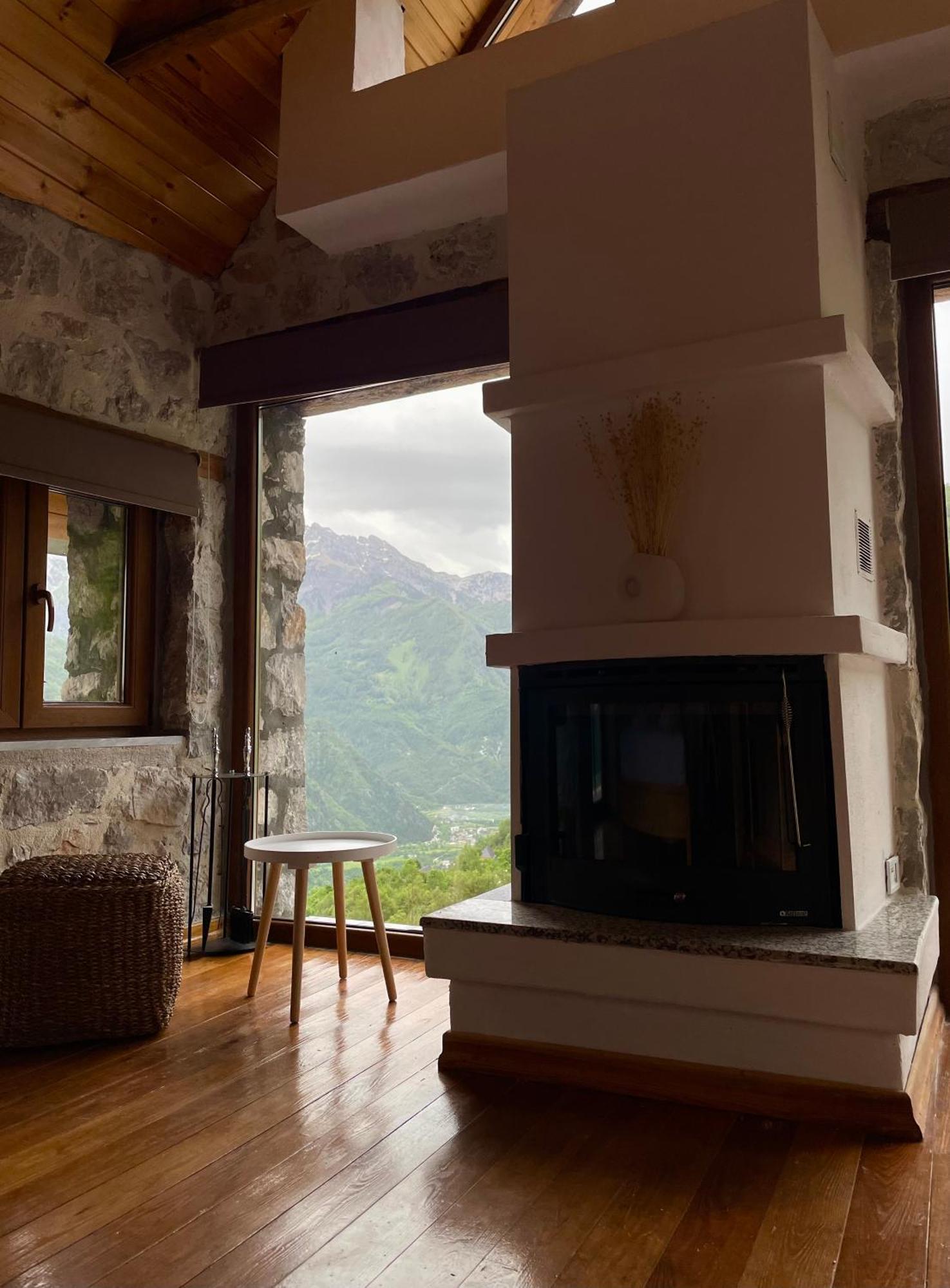 Valter & Drita'S Guesthouse Theth Exterior photo