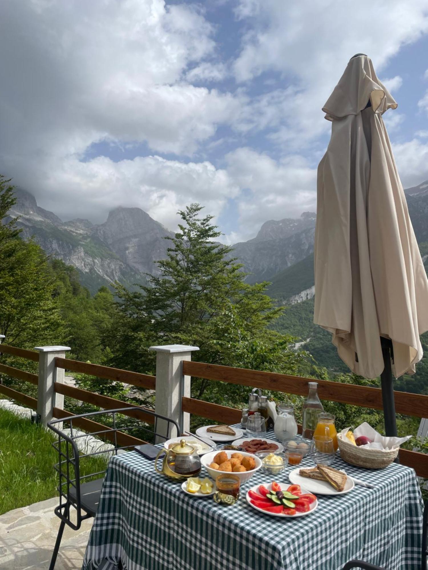 Valter & Drita'S Guesthouse Theth Exterior photo