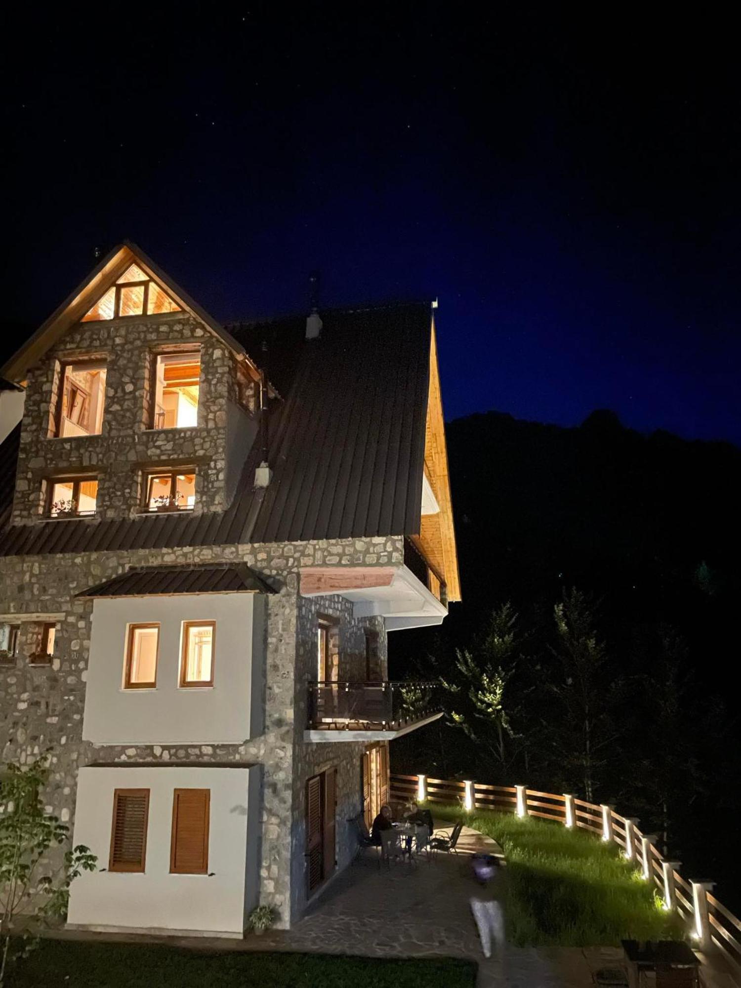 Valter & Drita'S Guesthouse Theth Exterior photo