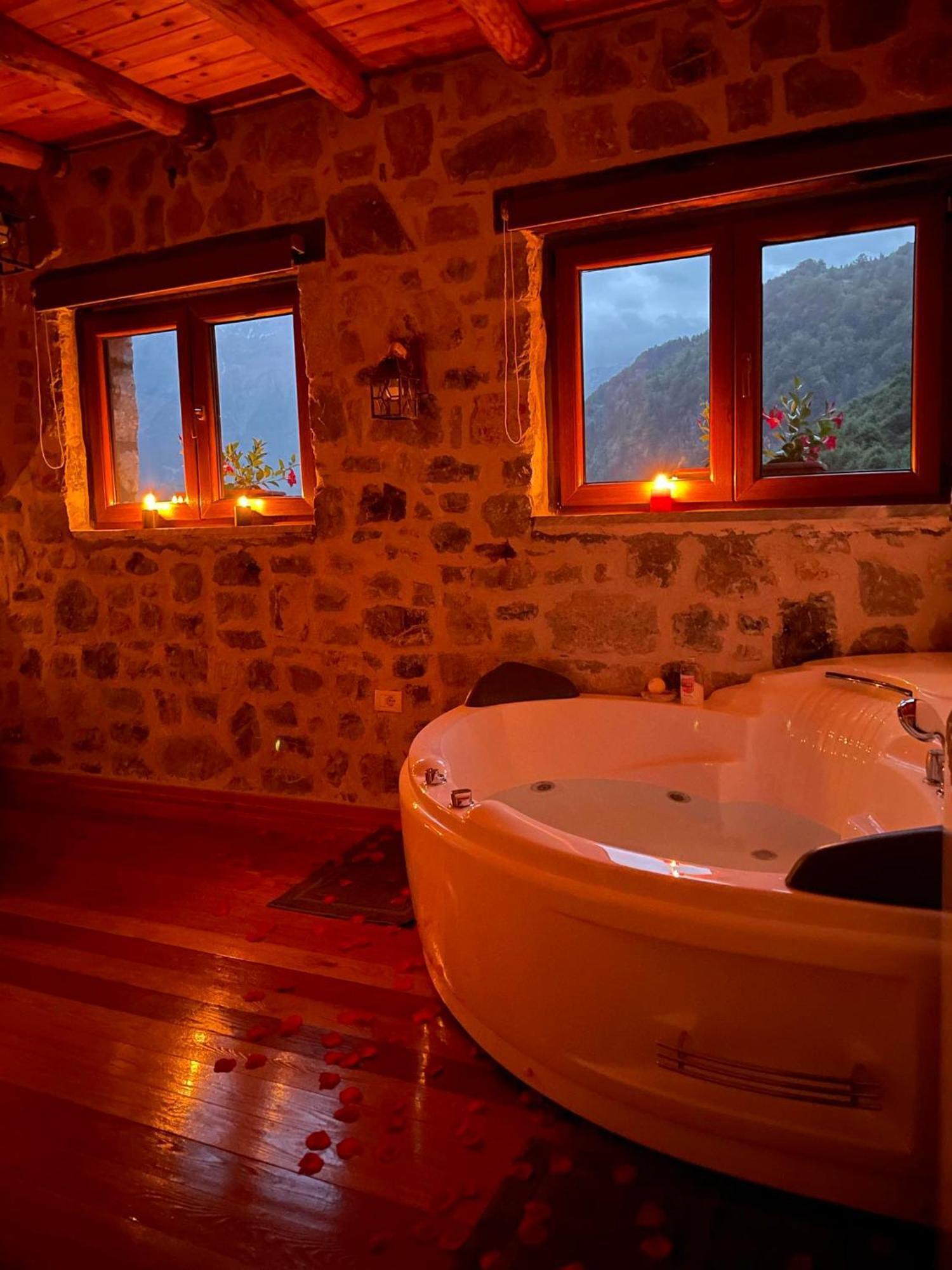 Valter & Drita'S Guesthouse Theth Exterior photo