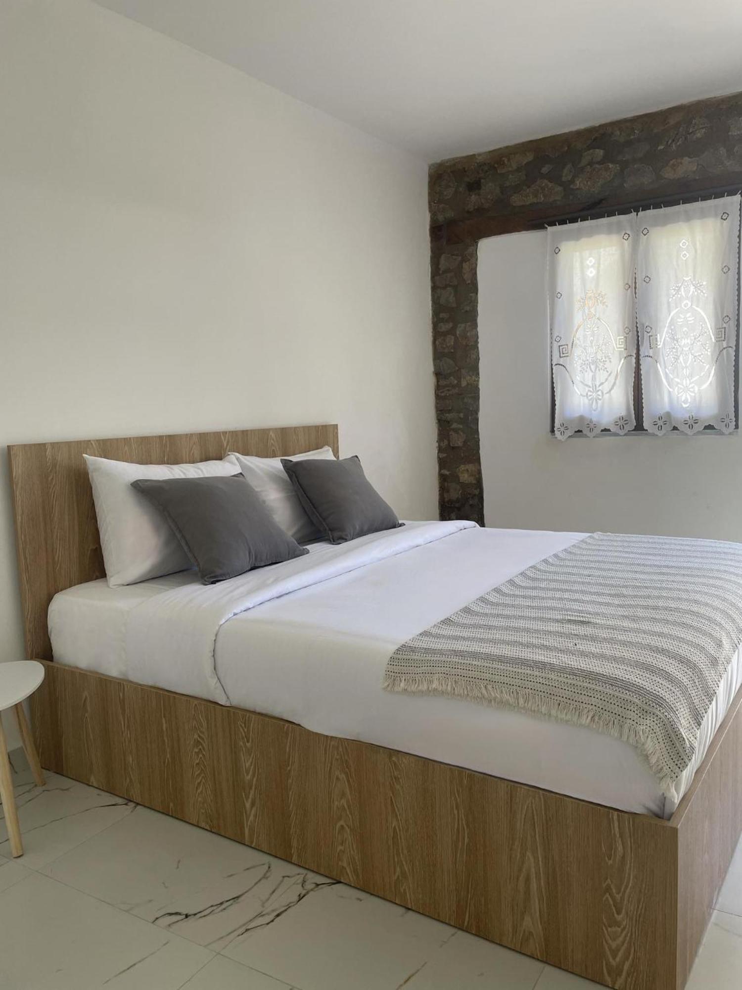 Valter & Drita'S Guesthouse Theth Exterior photo